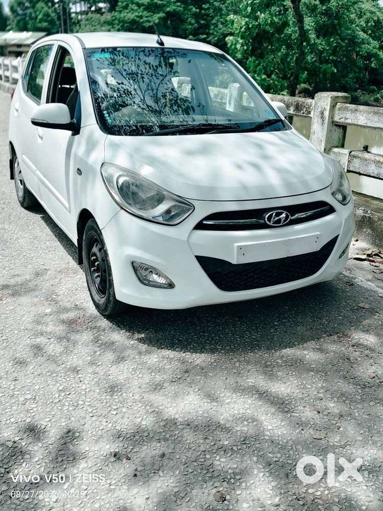 Hyundai I10 Sportz, 2012, Petrol