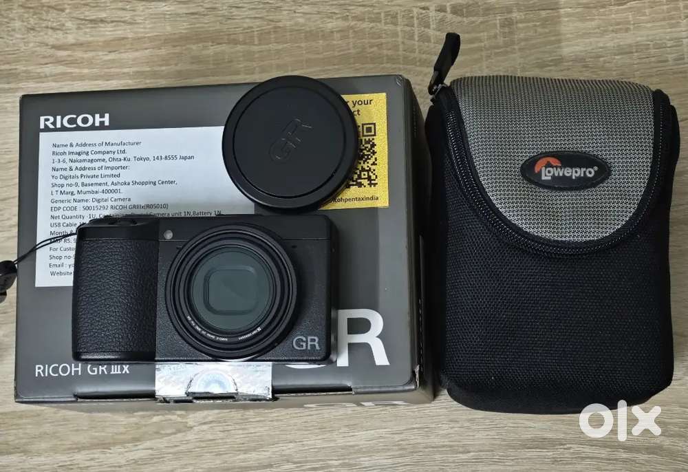 Ricoh griiix in brand new condition (shutter count 1492) - Cameras