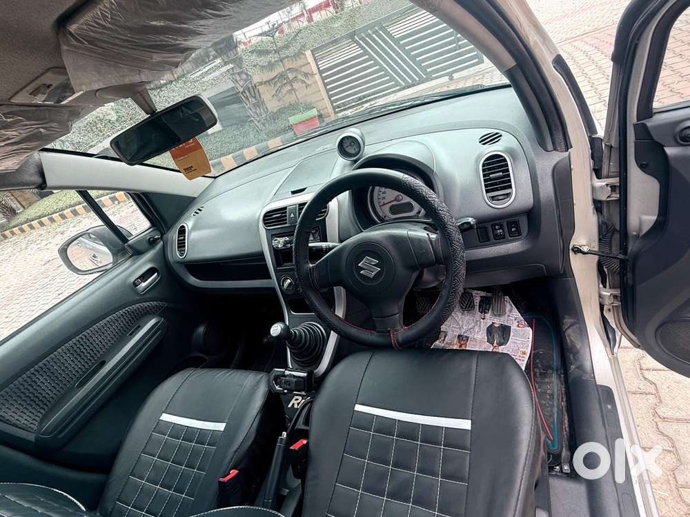 Maruti Suzuki Ritz Genus Vxi, 2013, Petrol