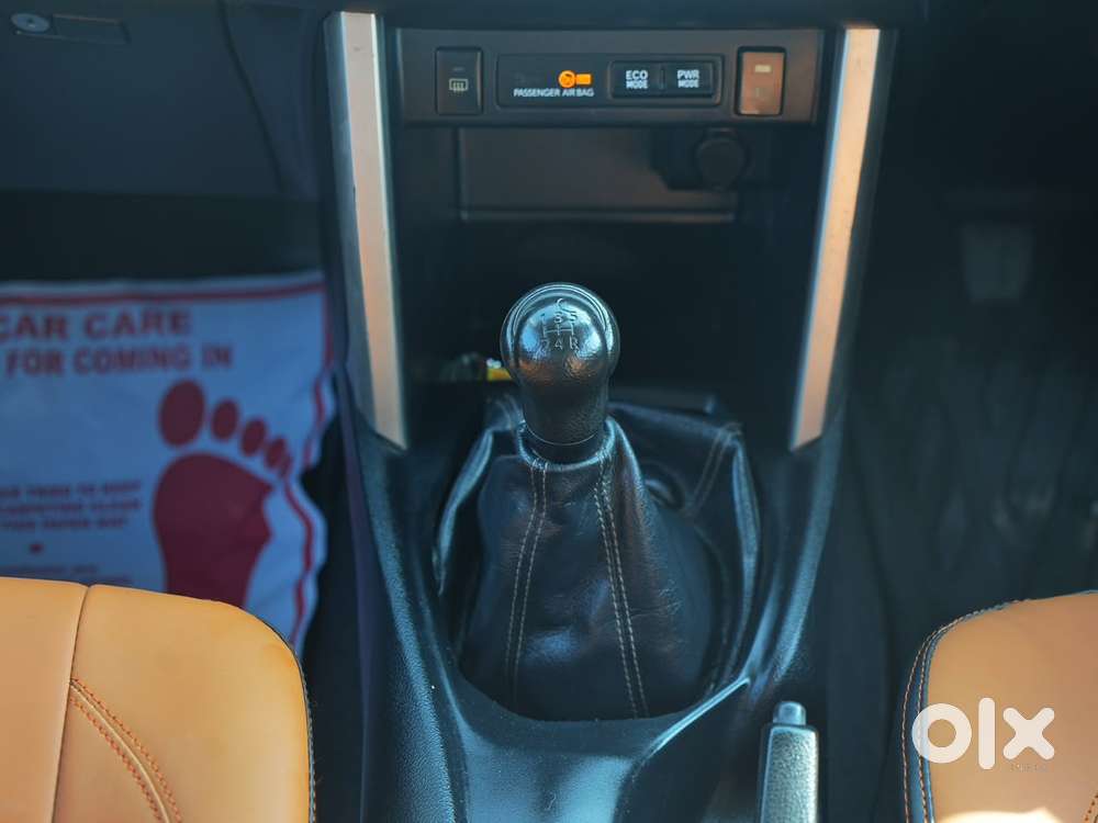 Toyota Innova Crysta 2.4 Gx Mt, 2017, Diesel