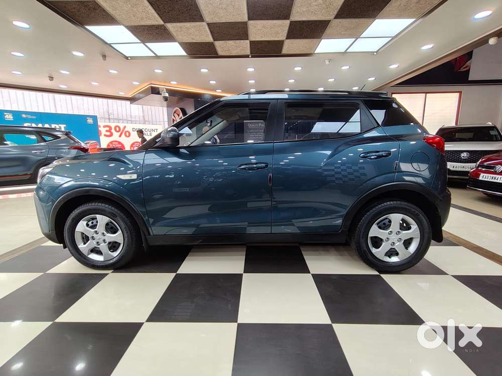 Mahindra Xuv300 1.2 W6 Amt Petrol, 2022, Petrol