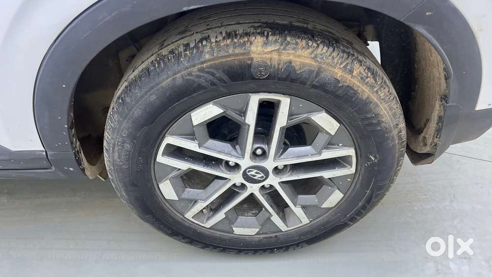 Hyundai Venue 1.0 Sx (o) Turbo Dct, 2024, Petrol