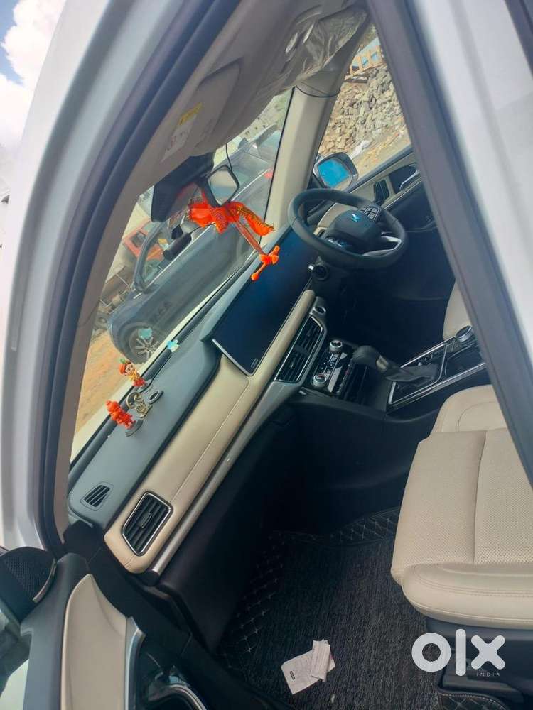Xuv 700 Ax7l At Awd Diesel 2025 July Model