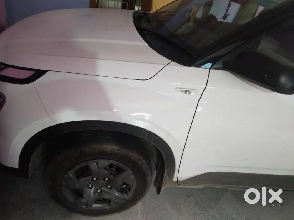 Hyundai Venue  1.2 Petrol Manual 2025