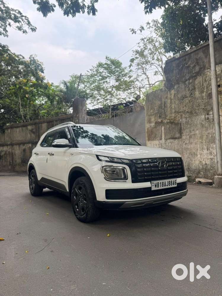Hyundai Venue 2023 Petrol Good Condition