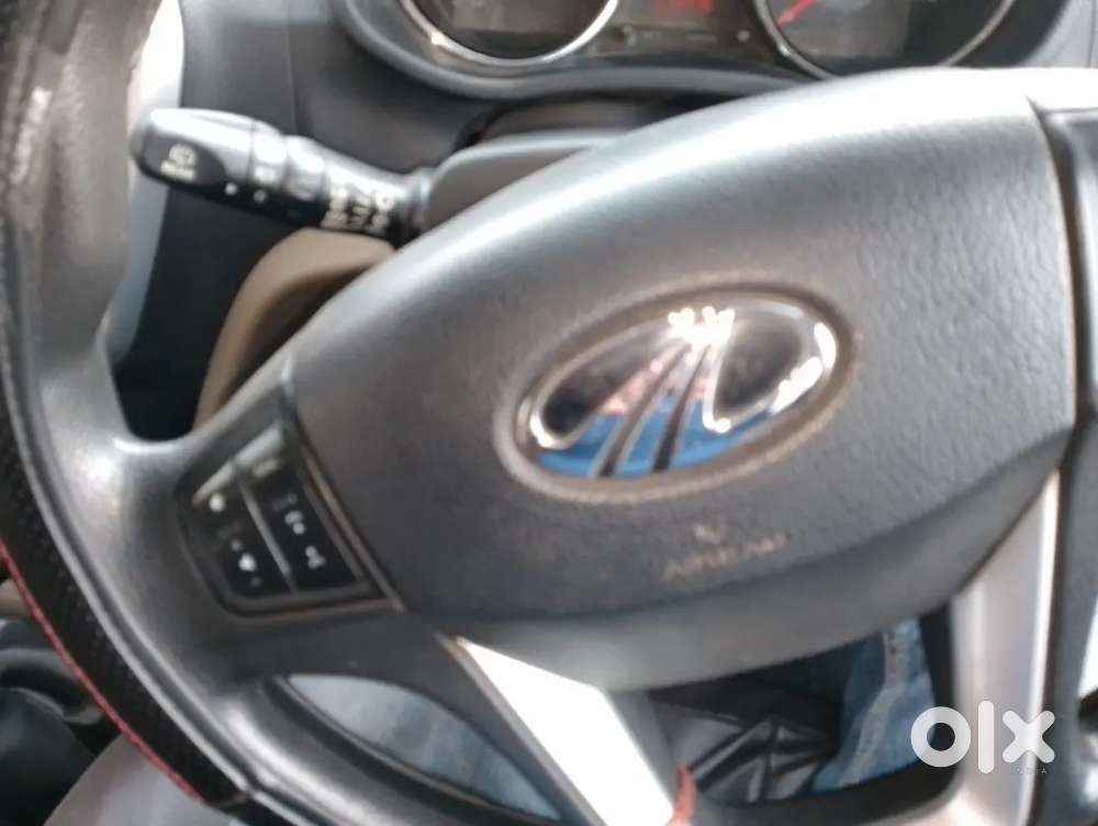 Mahindra Tuv 300 2017