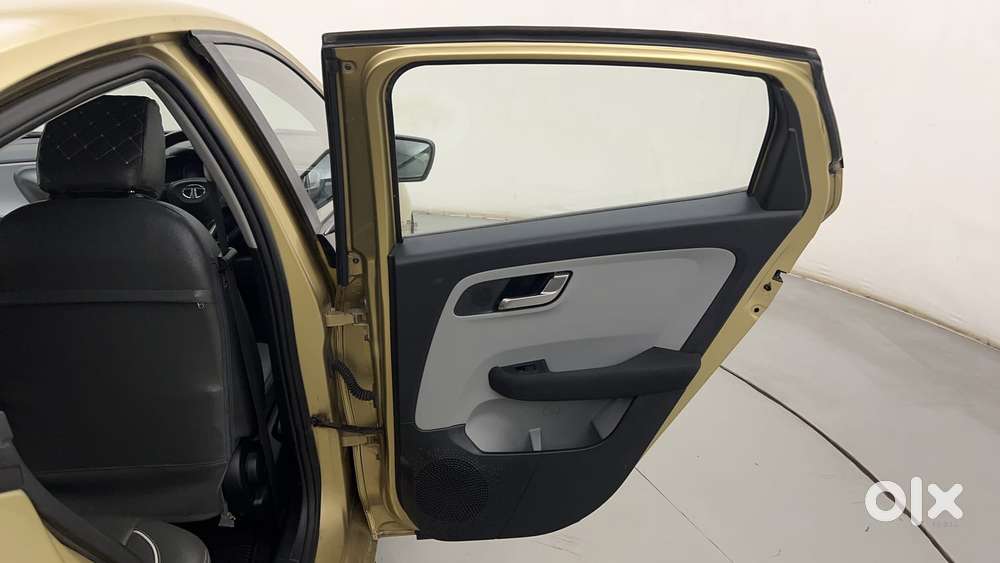 Tata Altroz Xz, 2020, Petrol