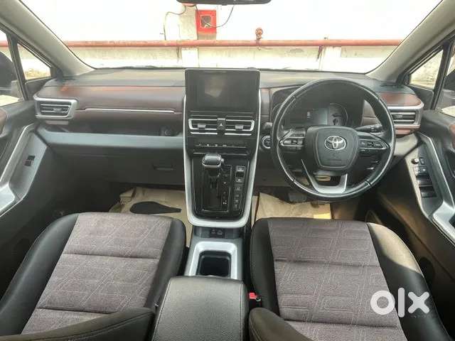 Toyota Innova Hycross 2.0 Vx Hybrid 7 Str, 2023, Petrol