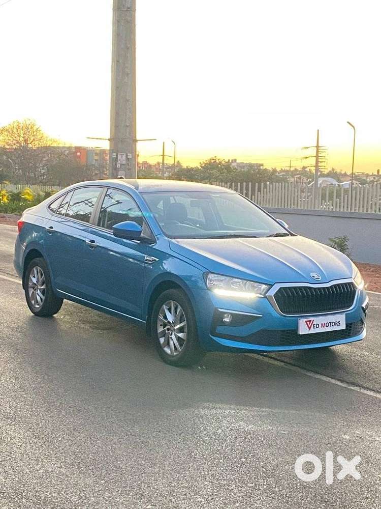 Skoda Slavia 1.0 Ambition Tsi, 2023, Petrol