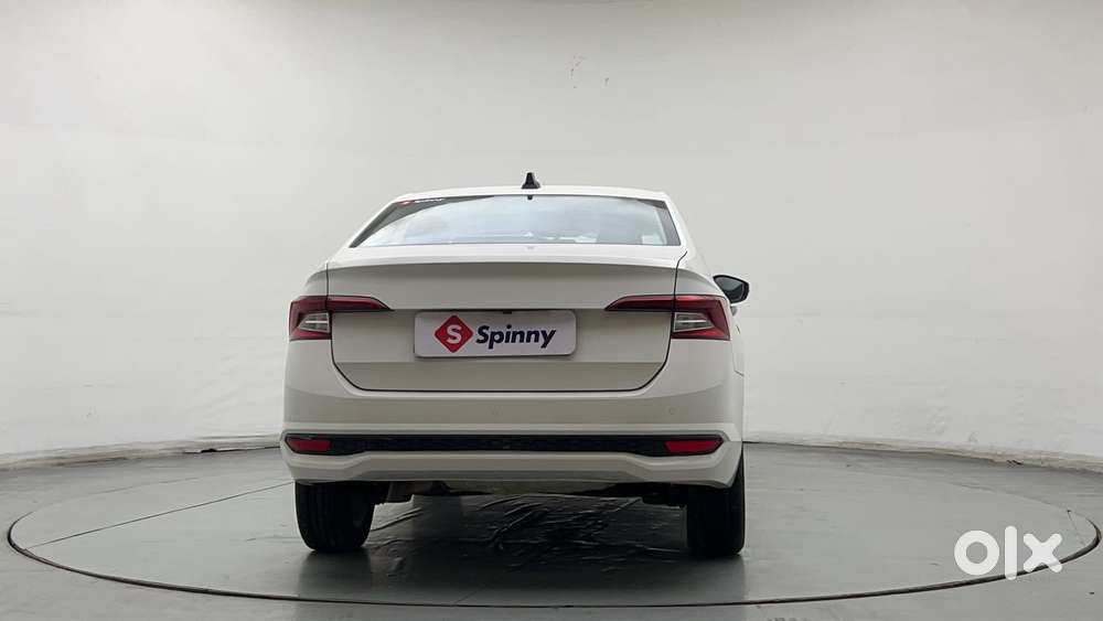 Skoda Slavia Ambition 1.0l Tsi Mt, 2022, Petrol
