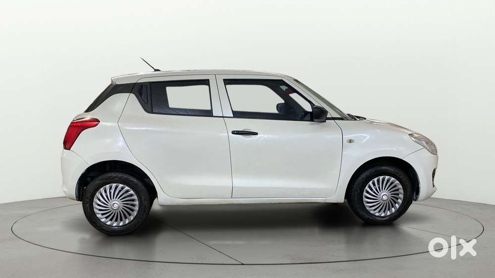 Maruti Suzuki Swift Vvt Lxi, 2022, Petrol