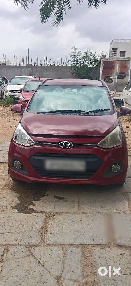Hyundai Grand I10 2015 Diesel 120000 Km Driven