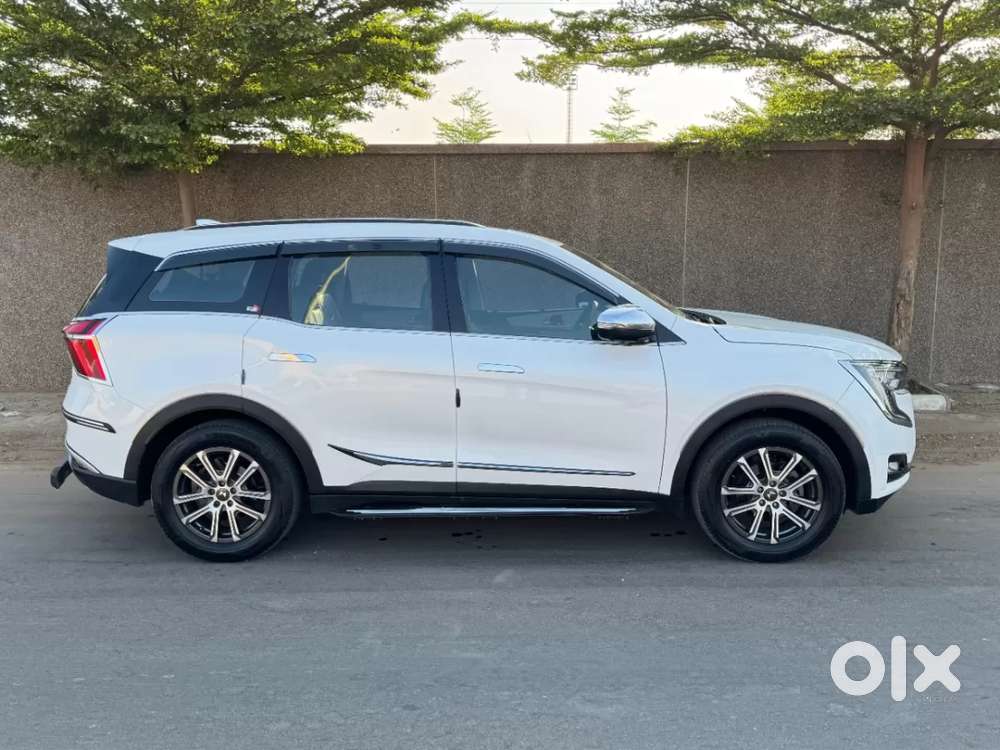 Mahindra Xuv700 2.2 Ax 7 Diesel Mt Luxury Pack Str, 2023, Diesel
