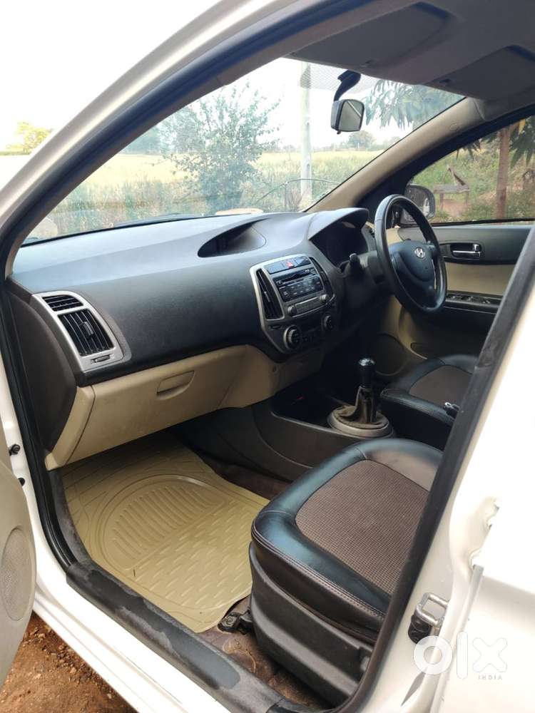 Hyundai I20 2013 Cng & Hybrids Well Maintained