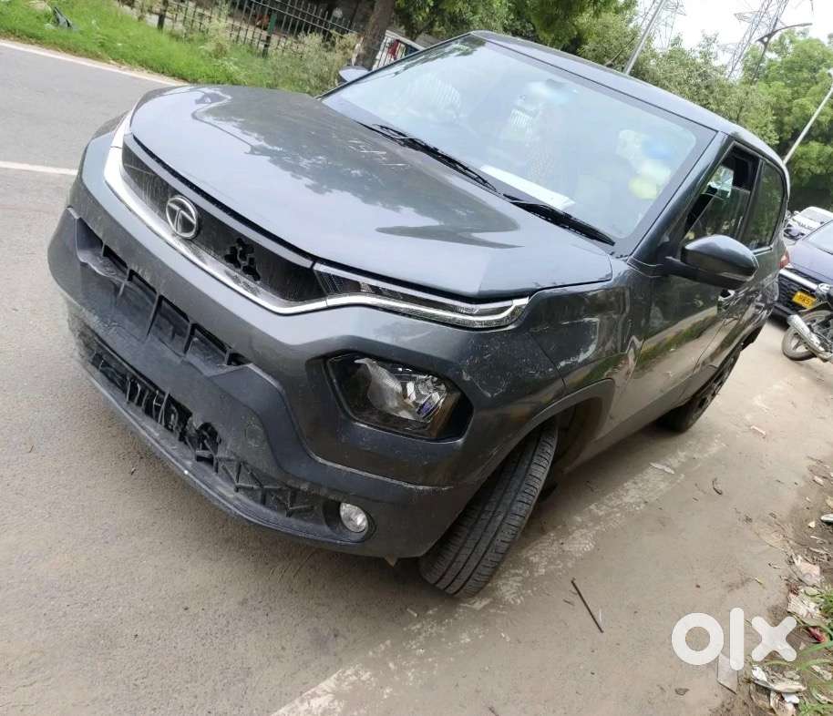 Tata Punch Camo Petrol 2021