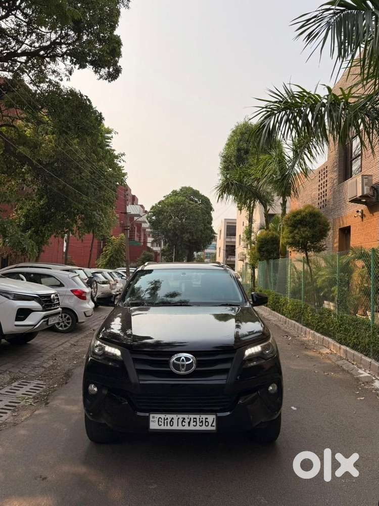 Black Fortuner For Sale