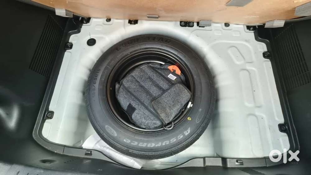 Hyundai Venue 1.0 Sx (o) Turbo Dct, 2023, Petrol