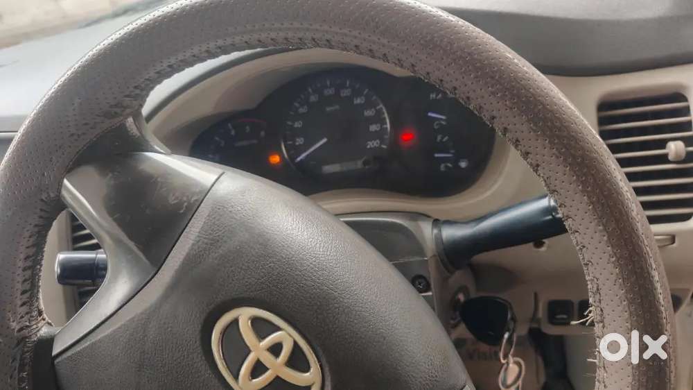 Toyota Innova 2014 Diesel Well Maintained