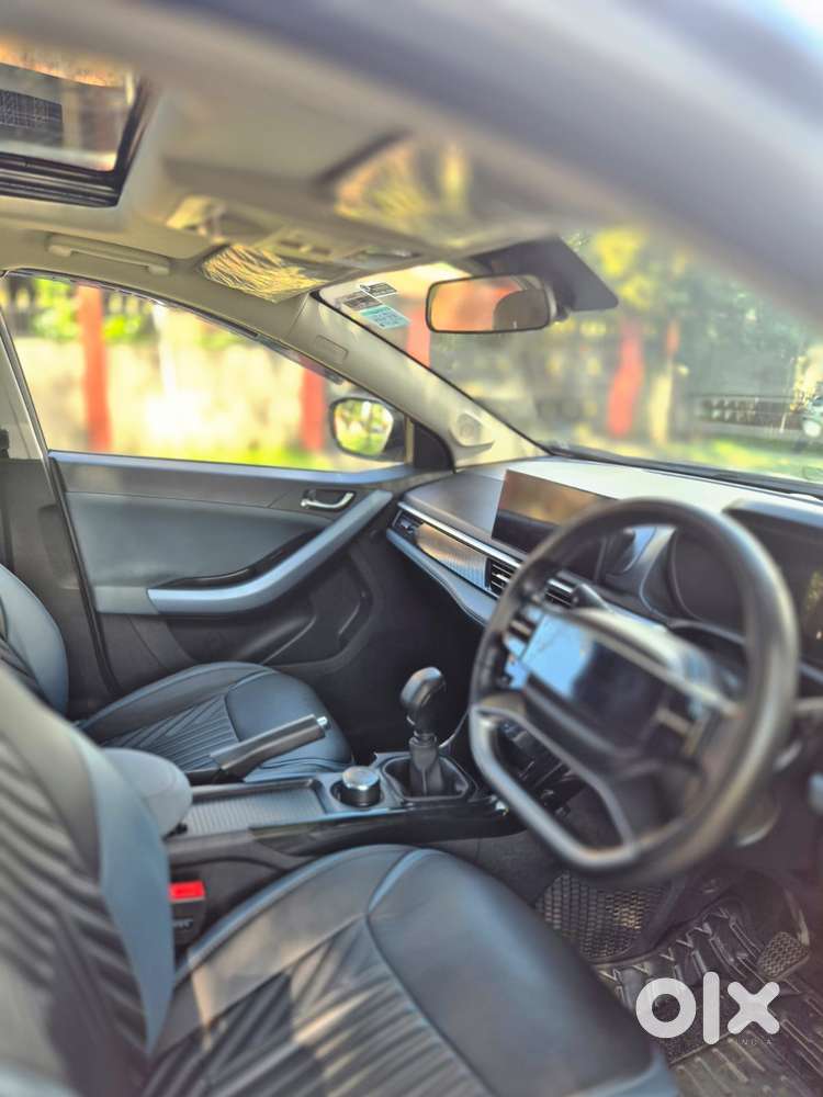 Tata Curvv Creative Plus S 1.2 Revotron Petrol 7dca, 2025, Petrol