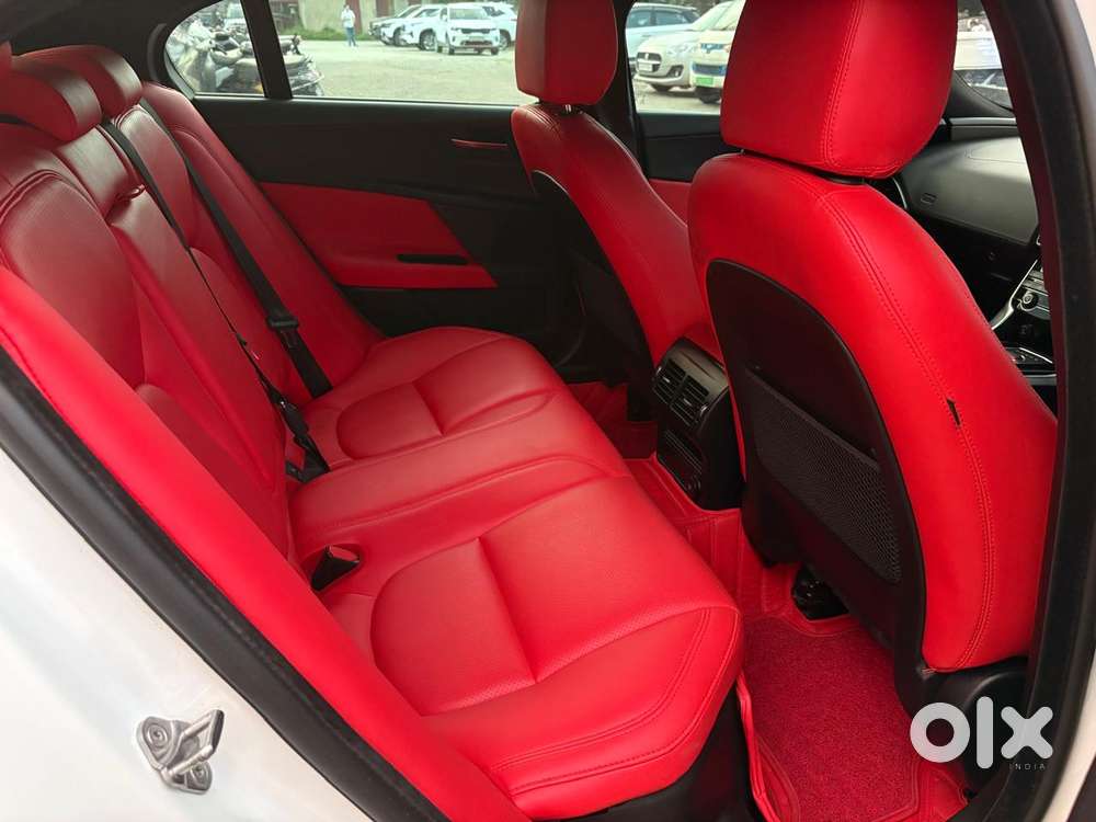 Jaguar Xe Prestige, 2019, Petrol
