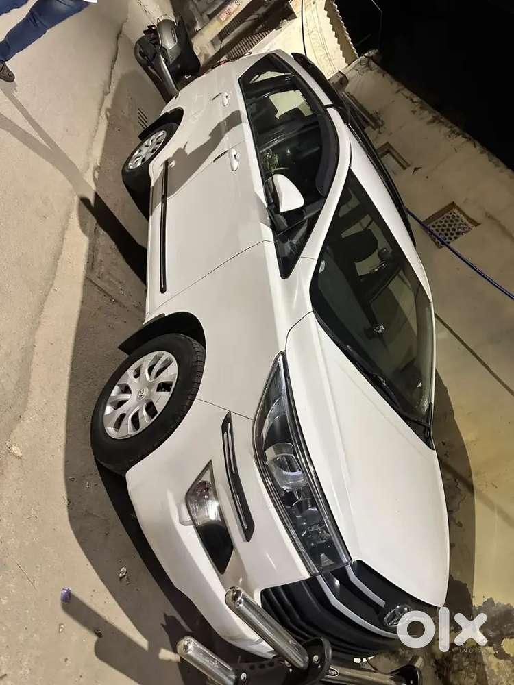 Toyota Innova Crysta 2019