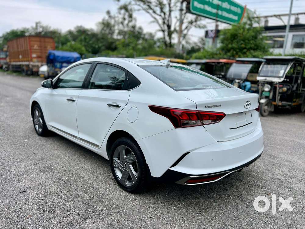 Hyundai Verna 1.5 Sx Vtvt, 2022, Petrol