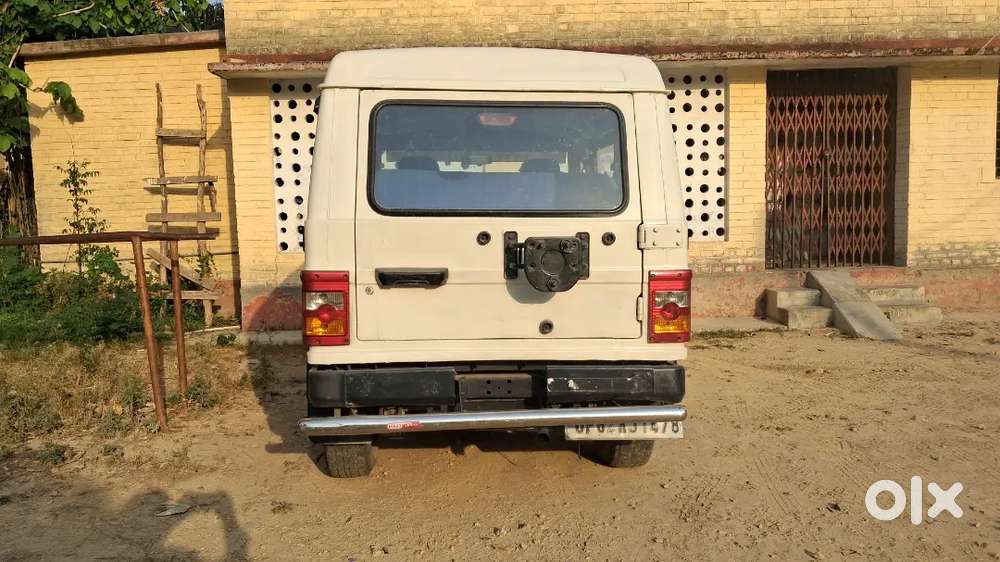 Mahindra Bolero Neo 2013