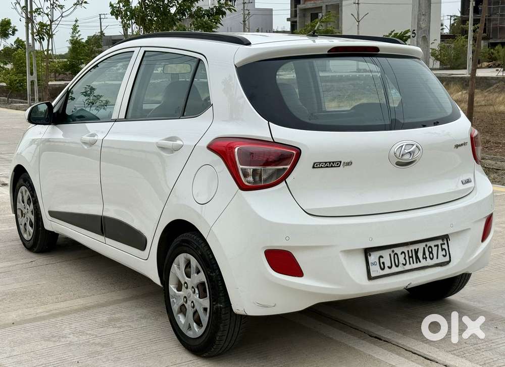 Hyundai Grand I10 Sportz, 2015, Cng & Hybrids