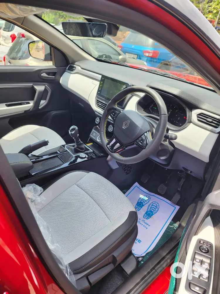 Renault Kiger Mt 2025 Year Back Model .emi 1650/lakh
