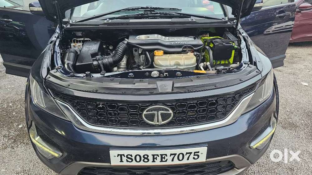 Tata Hexa 2.2 Xta 4x2 7 Str Dual Tone, 2017, Diesel