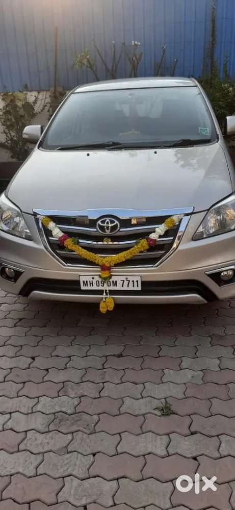 Toyota Innova 2014 Dec Diesel 150000 Km Driven