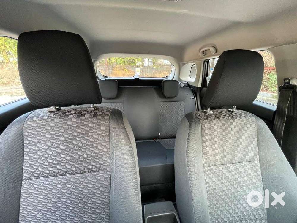 Maruti Suzuki Brezza 1.5 Vxi Smart Hybrid, 2022, Petrol