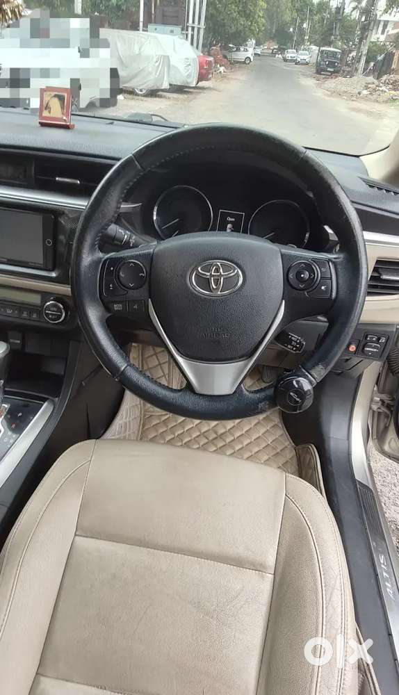 2016 Corolla Altis (less Driven)