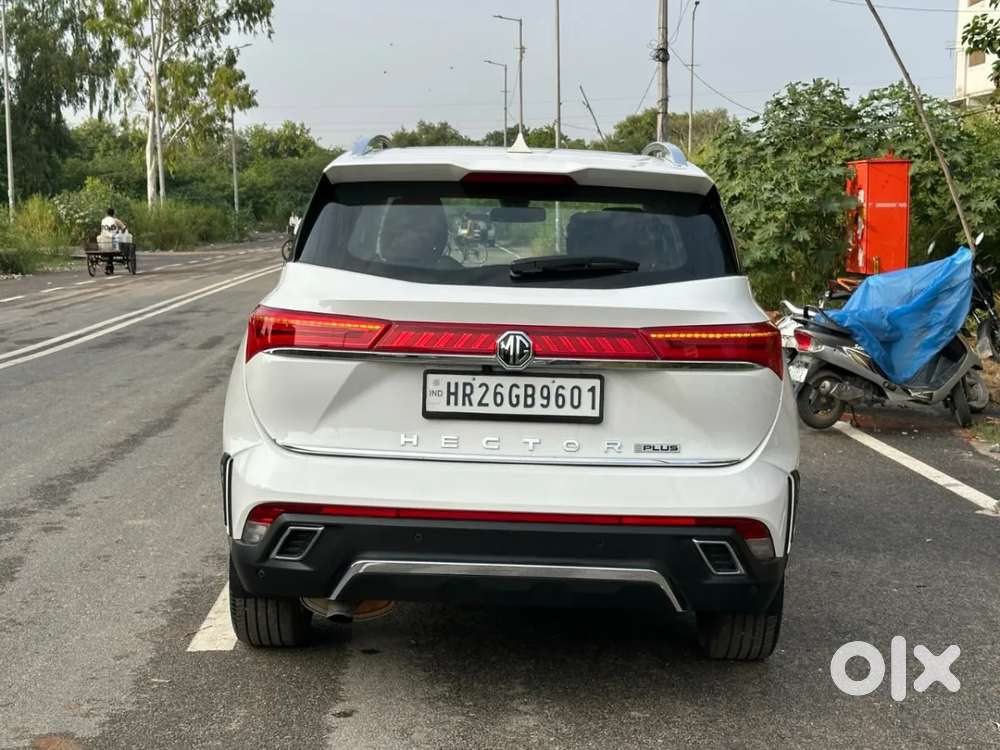 Mg Hector Plus Sharp Pro 1.5 Turbo Petrol Cvt 6 Str, 2026, Petrol