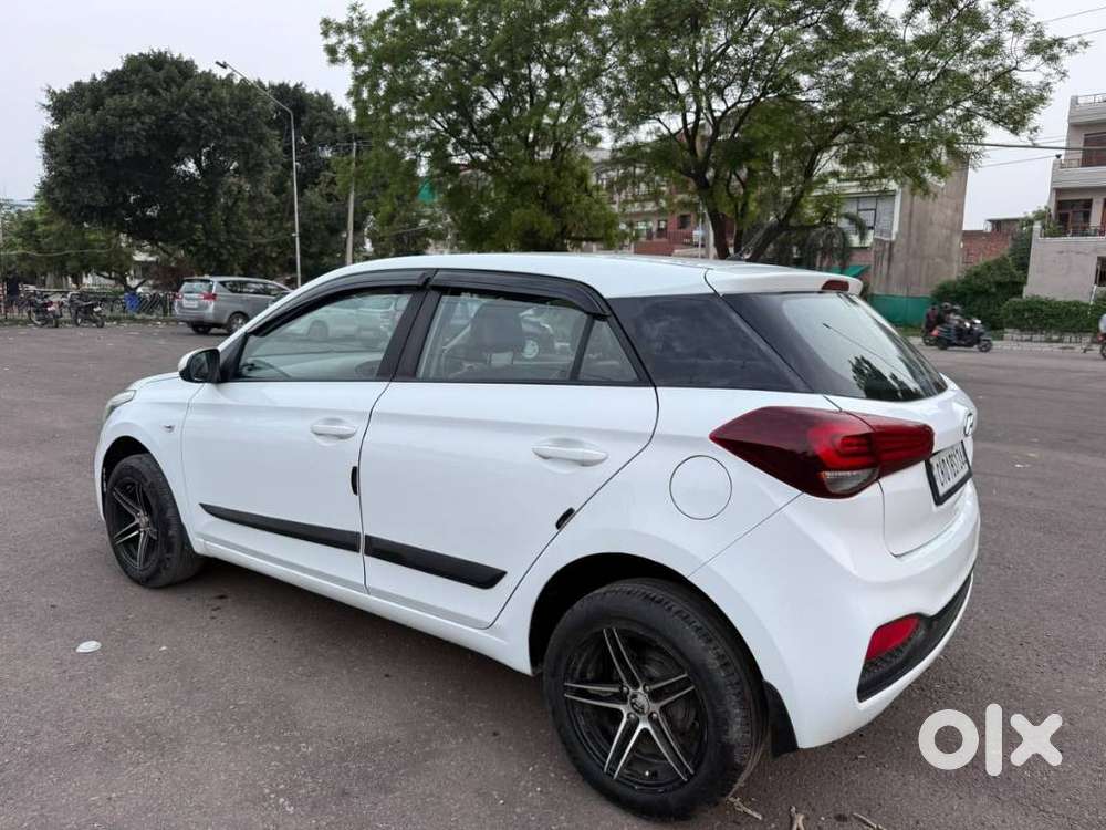 Hyundai I20 Petrol Cvt Magna Executive, 2018, Diesel
