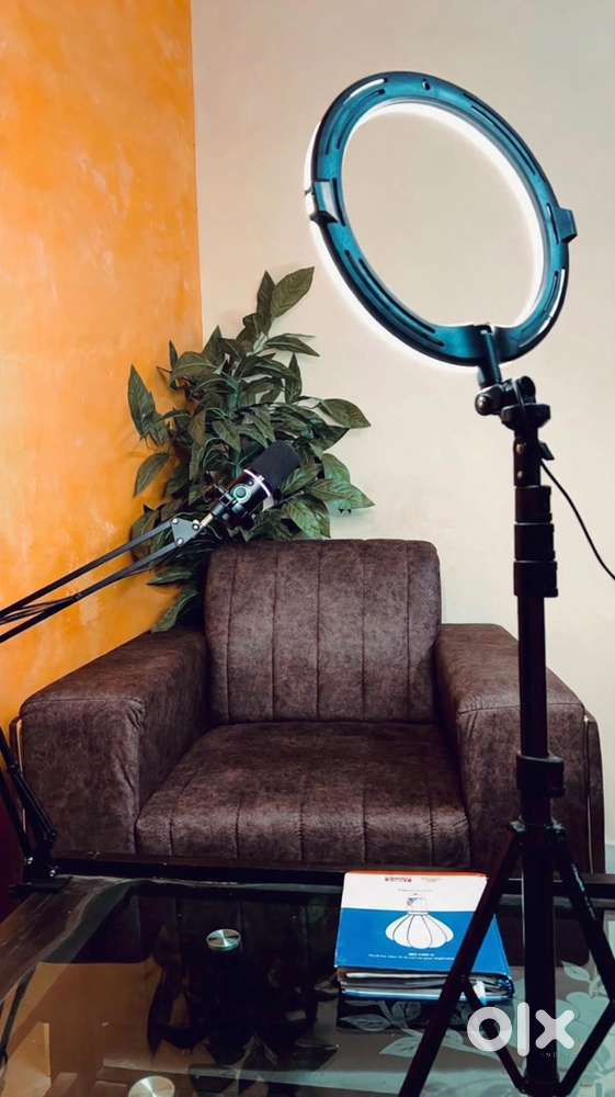 Maono Condenser Mic - Like New - For Podcast, YouTube, Studio