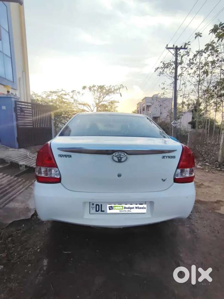 Toyota Etios 2011 Petrol Well Maintained