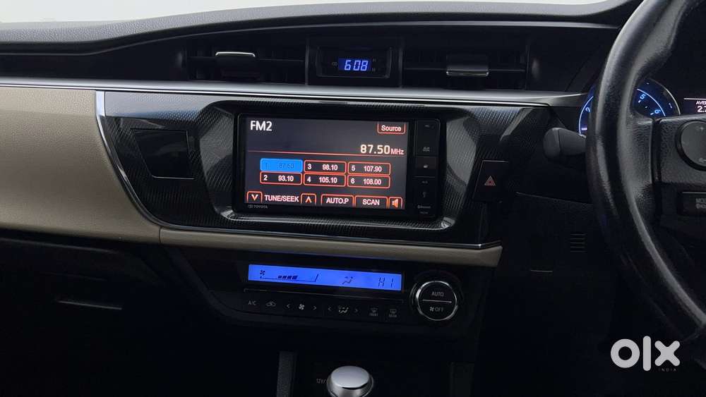 Toyota Corolla Altis 2013-2017 Vl At, 2014, Petrol