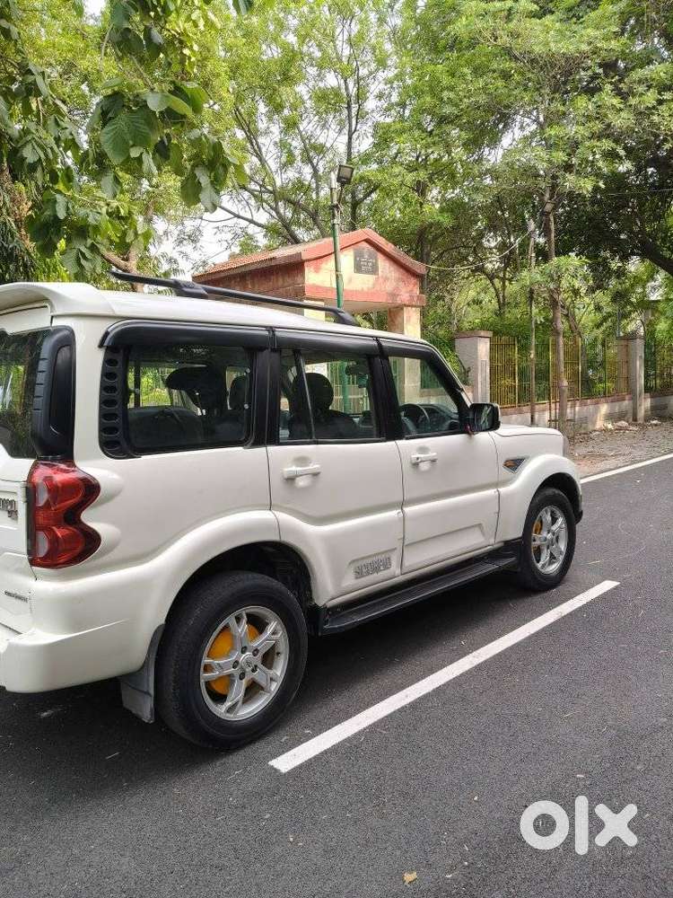 Mahindra Scorpio S10, 2017, Diesel