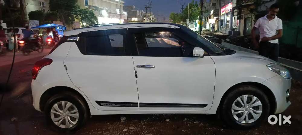 Maruti Suzuki Swift Vxi Petrol 2021