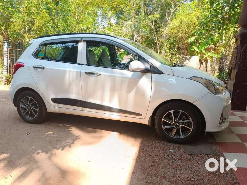 Hyundai Grand I10 2013-2016 At Sportz, 2017, Petrol