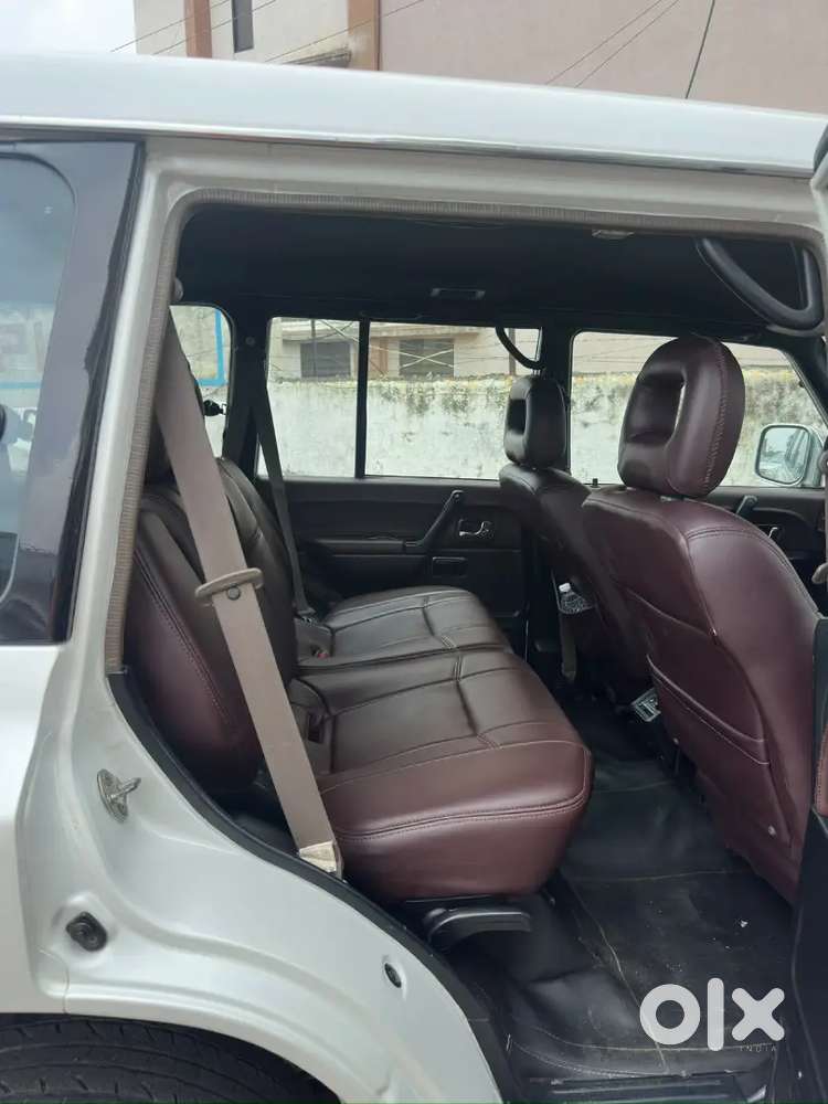 Mitsubishi Pajero Sfx 2012