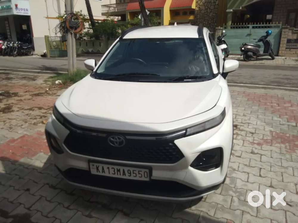 Toyota Urban Cruiser 2025 Petrol Look's Like A New Car