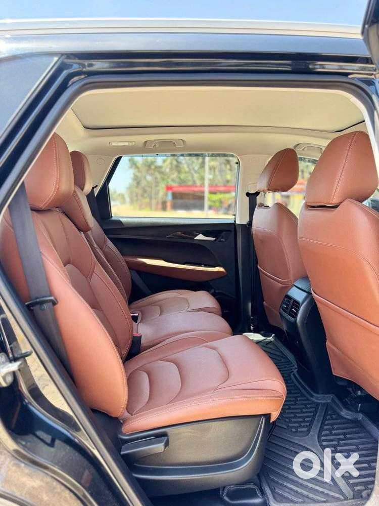 Mg Hector Plus 1.5 Sharp Turbo Cvt 6 Str, 2022, Petrol