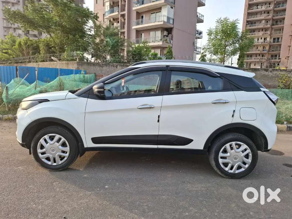 Tata Nexon 2023 Petrol 32500 Km Driven