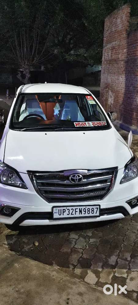 Toyota Innova 2016 Diesel 90000 Km Driven