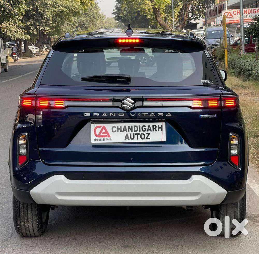Maruti Suzuki Grand Vitara 1.5 Alpha Smart Hybrid At, 2022, Petrol