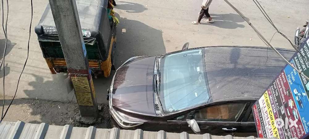 Toyota Innova Crysta 2017 Diesel 240000 Km Driven