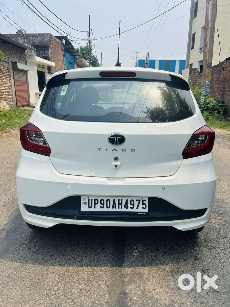 Tata Tiago 1.2 Revotron Xt (o), 2025, Petrol