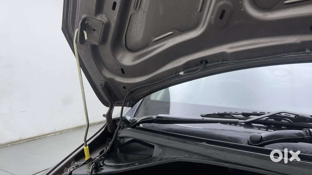 Tata Tiago Xza, 2017, Petrol